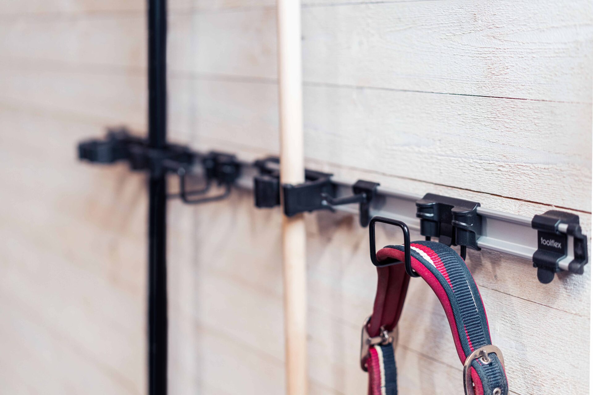 Toolflex One redskapshållare för stallet